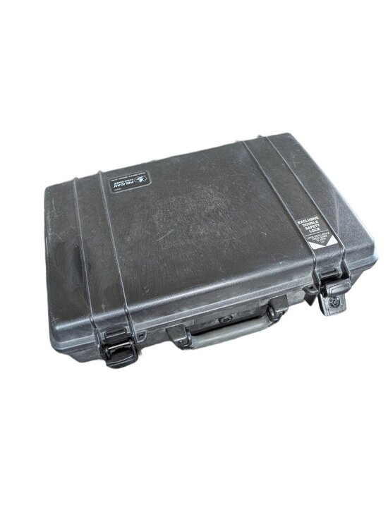 Pelican 1490 Case - Locking Laptop case / Briefcase - Picture 14 of 16